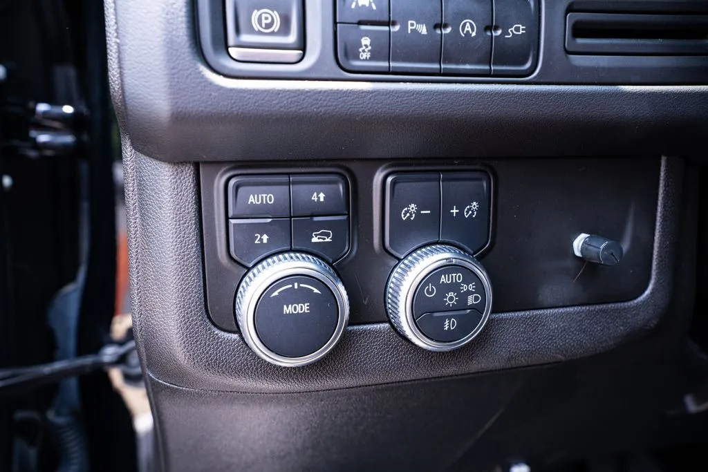 GMC Yukon photo 33