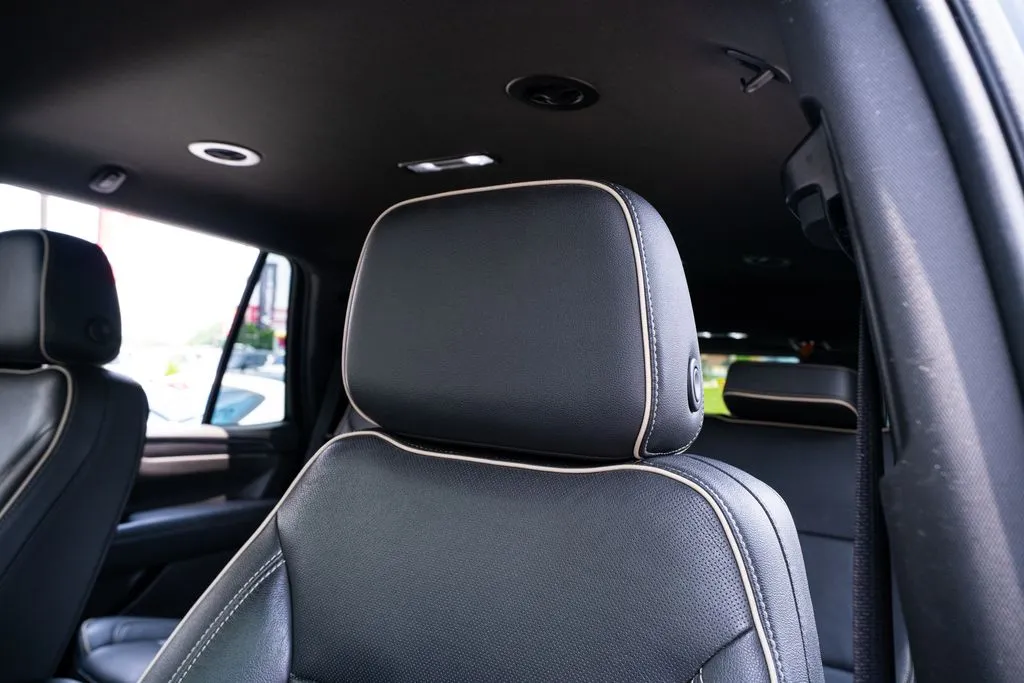 GMC Yukon photo 35