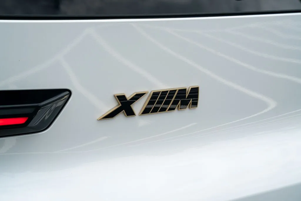 BMW XM photo 21
