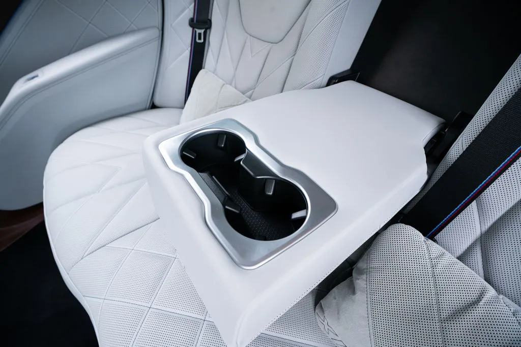 BMW XM photo 55