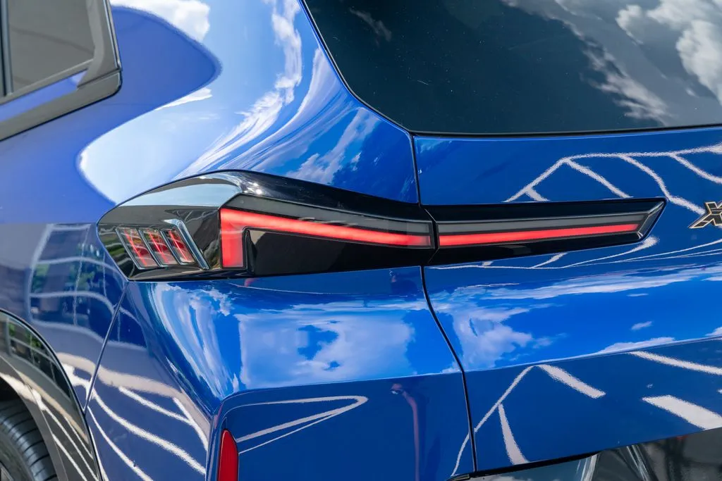 BMW XM photo 17