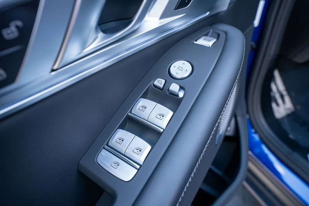 BMW XM photo 27