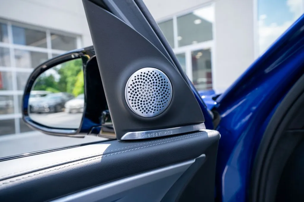 BMW XM photo 28
