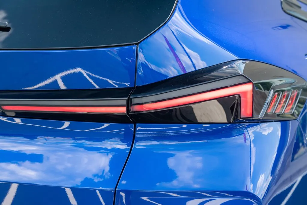 BMW XM photo 13