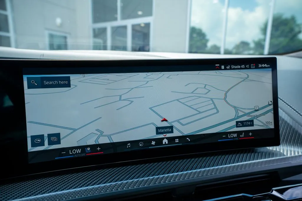 BMW XM photo 39