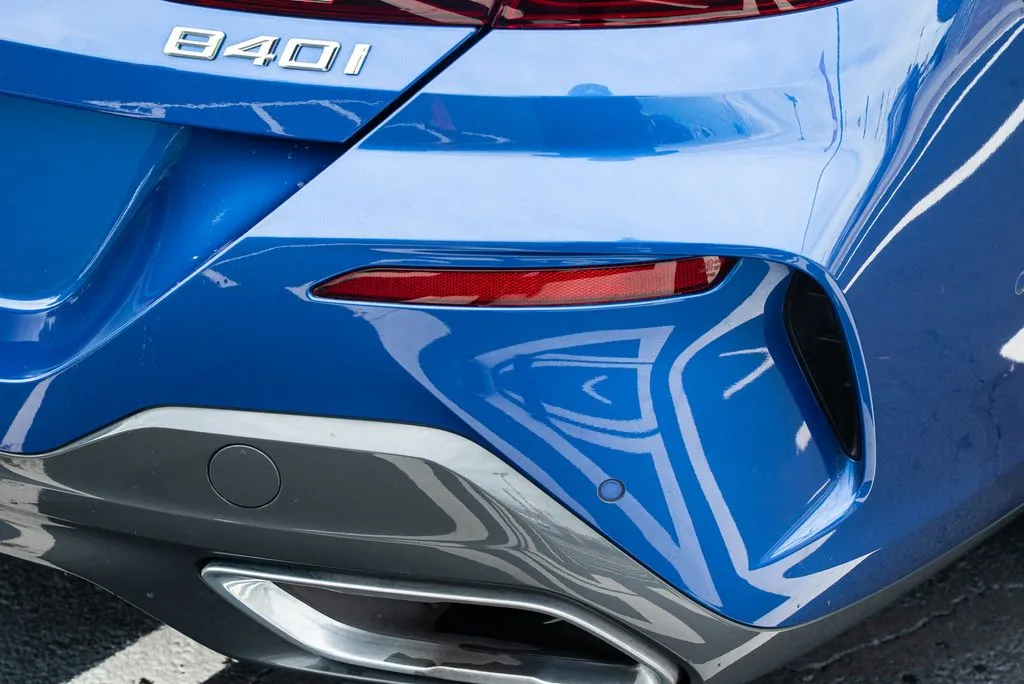 BMW 8 Series photo 15