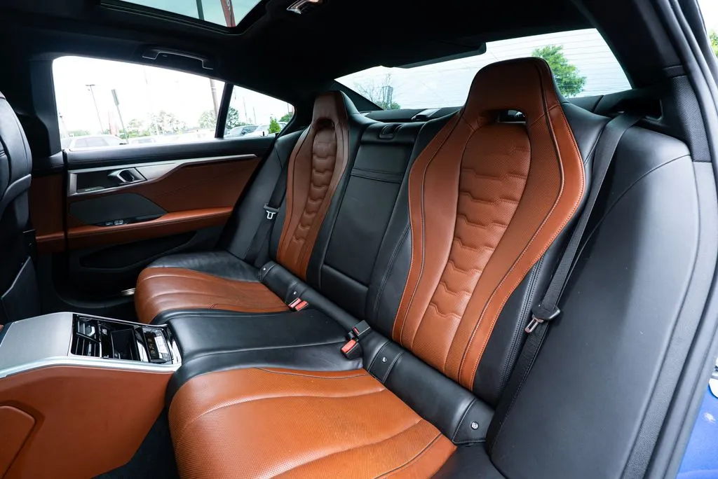 BMW 8 Series photo 48