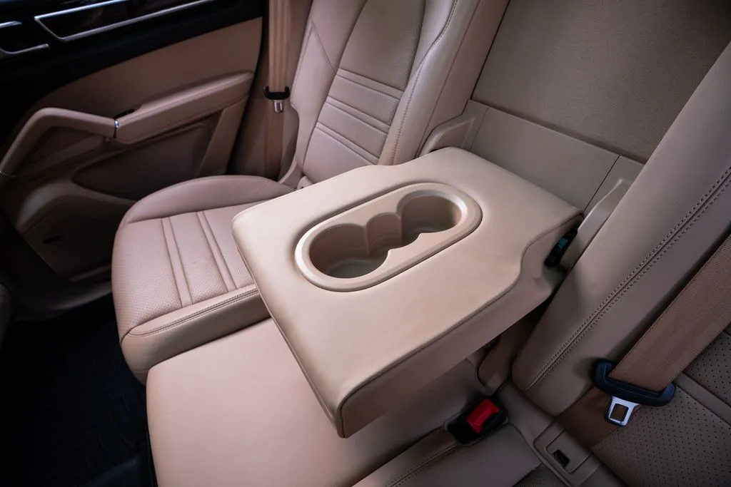 Porsche Cayenne photo 49