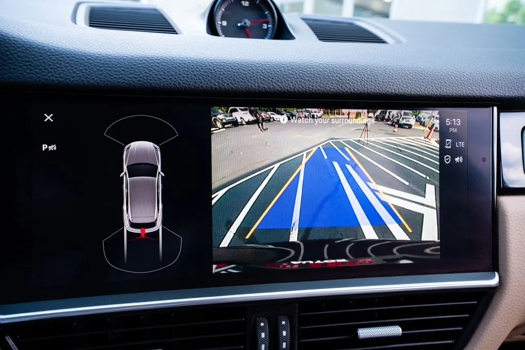 Porsche Cayenne photo 39