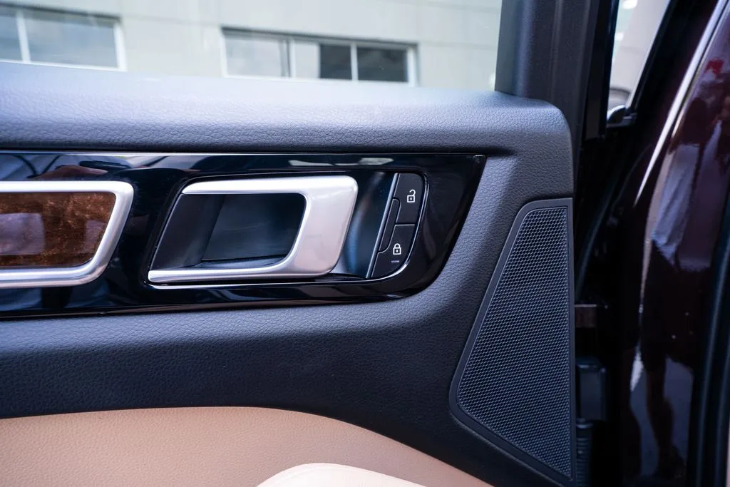 Porsche Cayenne photo 44