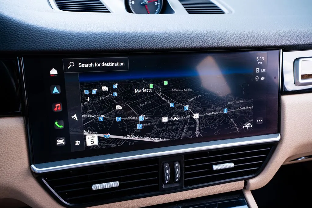 Porsche Cayenne photo 38