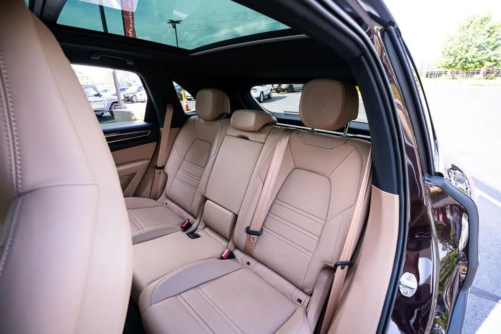 Porsche Cayenne photo 46