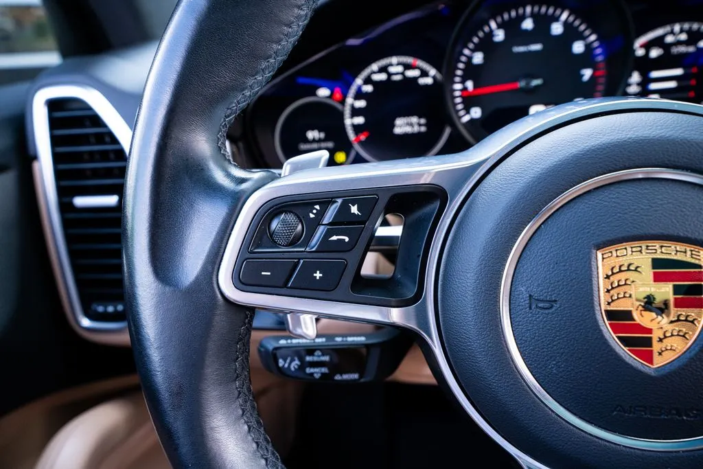 Porsche Cayenne photo 34