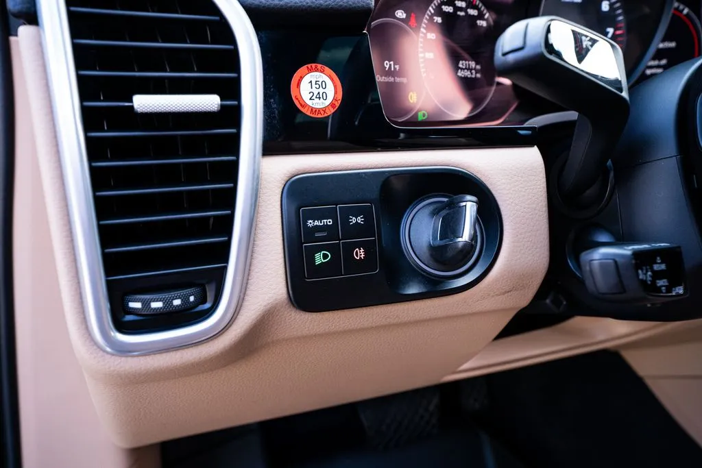 Porsche Cayenne photo 30