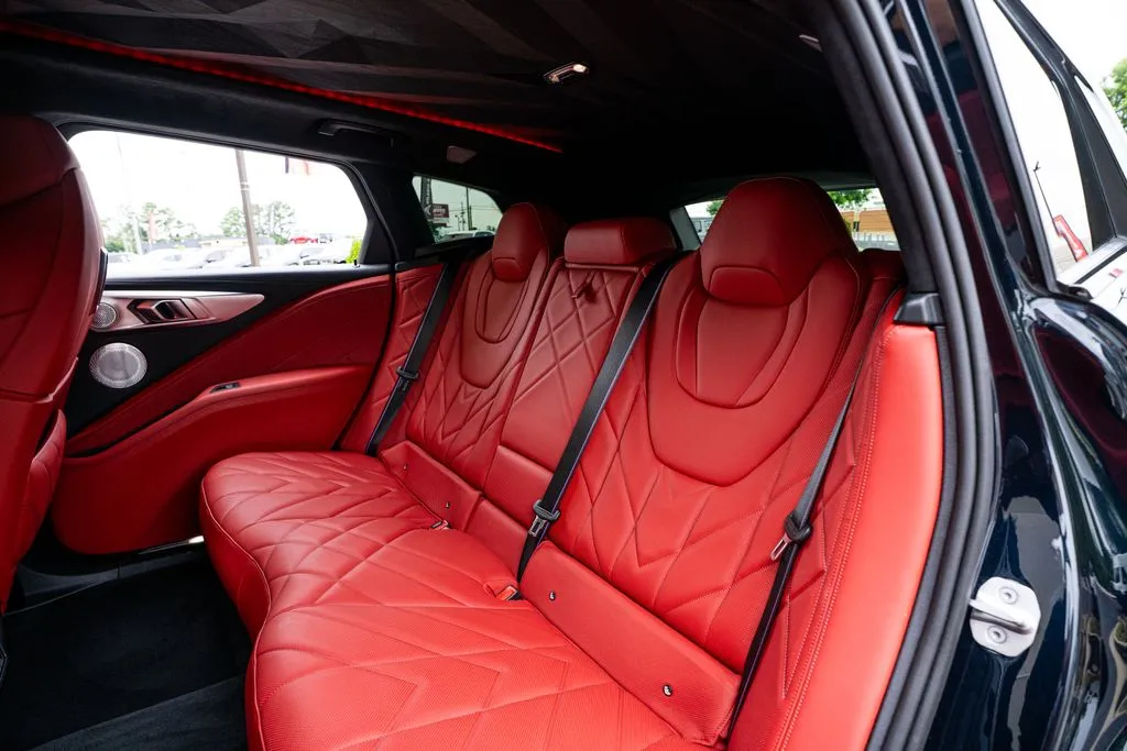 BMW XM photo 47