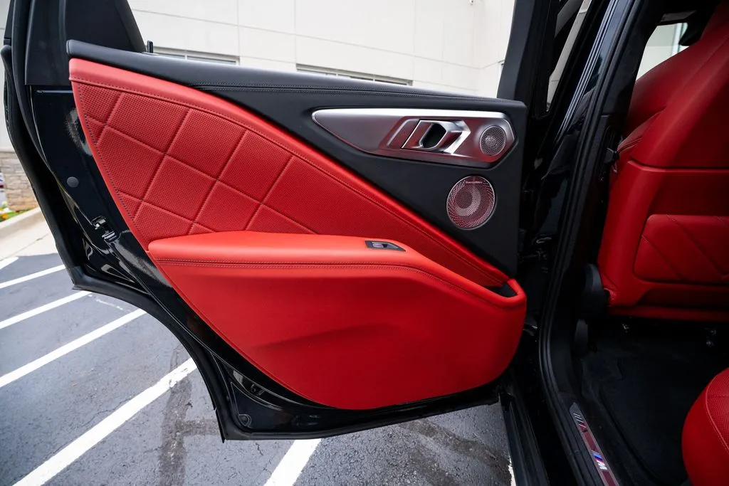 BMW XM photo 44