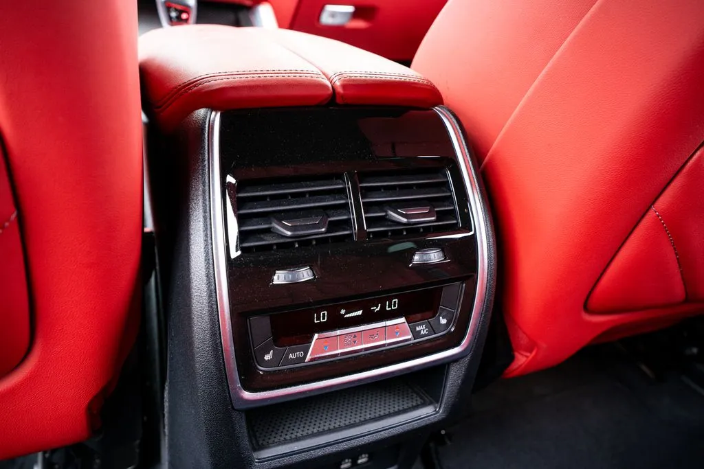 BMW XM photo 48