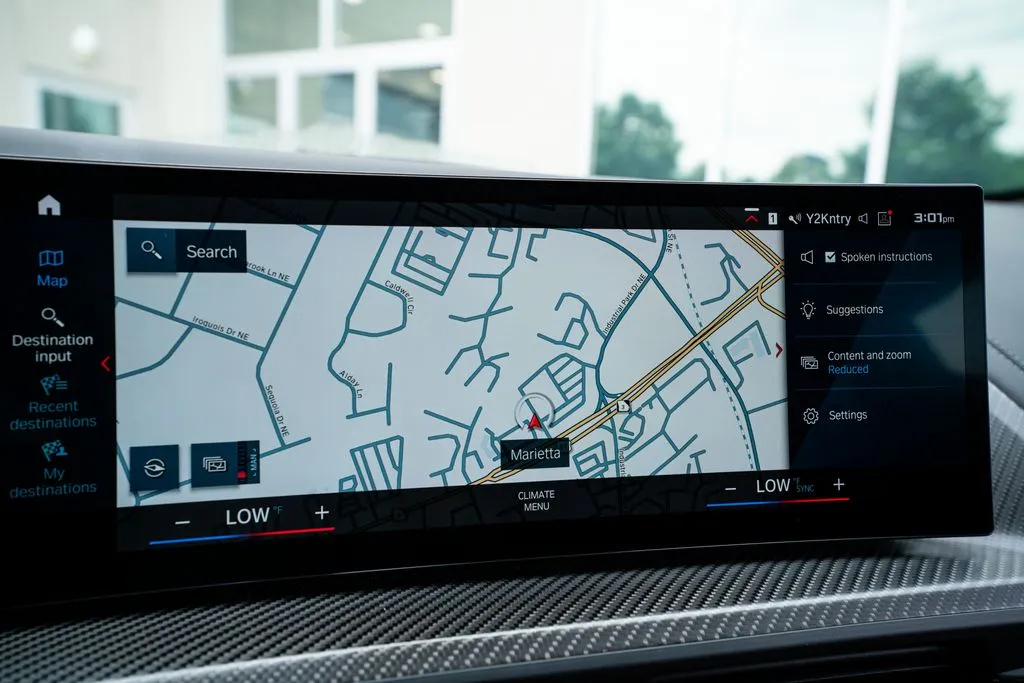 BMW XM photo 39
