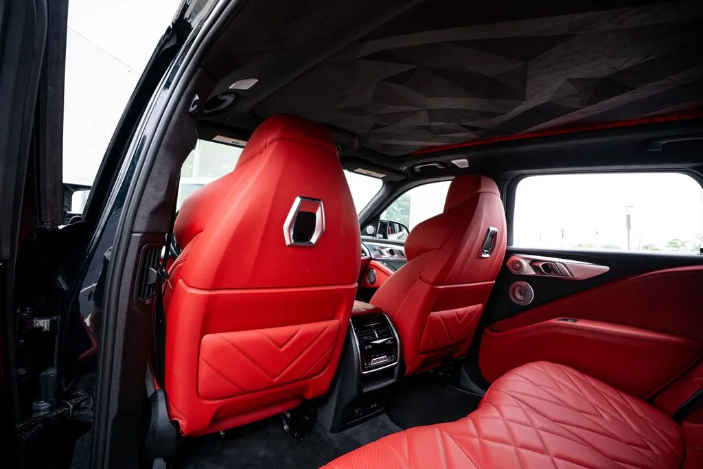BMW XM photo 46