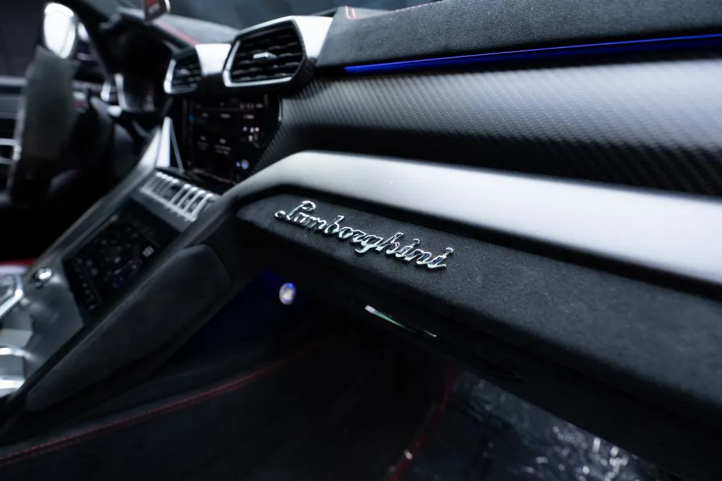 Lamborghini Urus photo 45