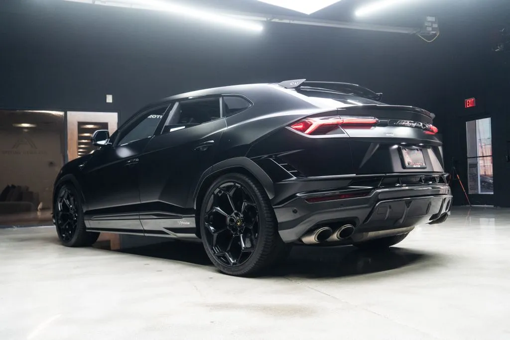Lamborghini Urus photo 21