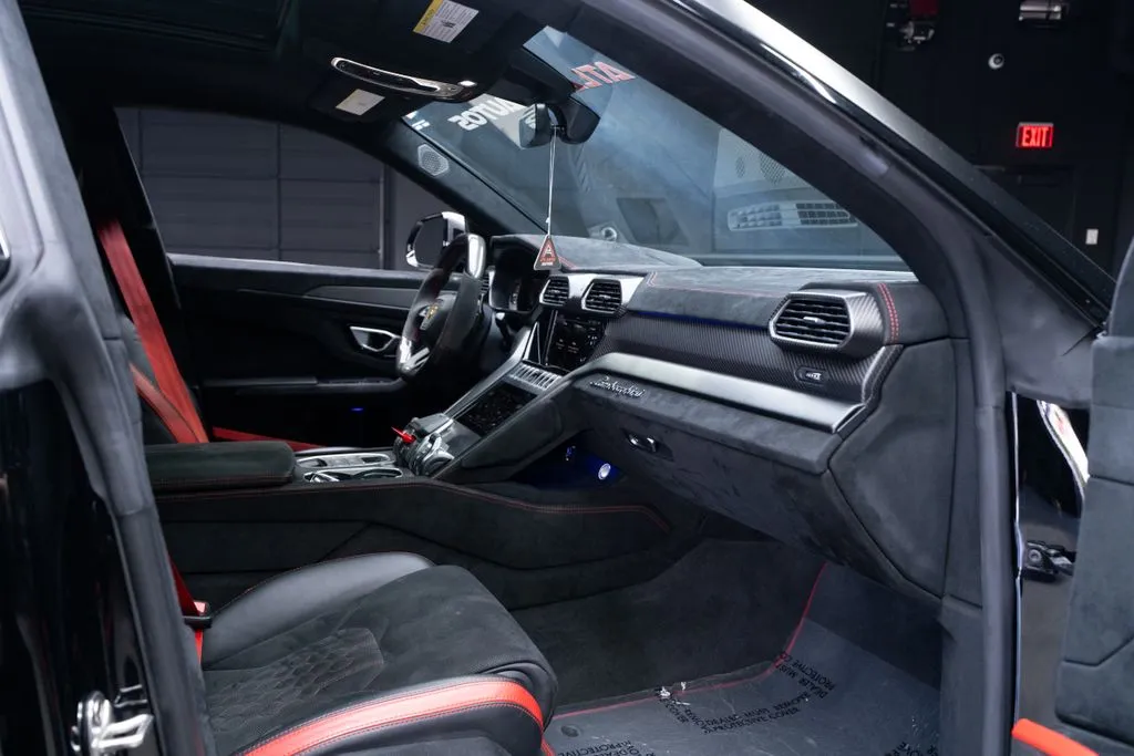 Lamborghini Urus photo 43