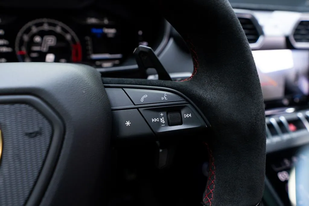 Lamborghini Urus photo 34