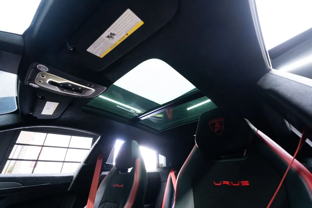 Lamborghini Urus photo 51