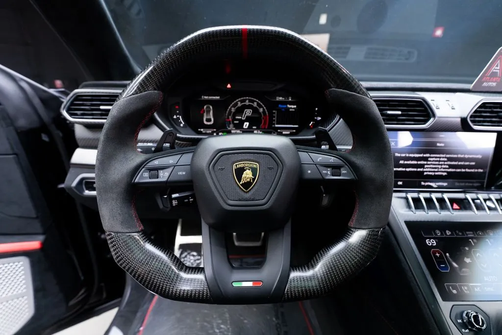 Lamborghini Urus photo 31