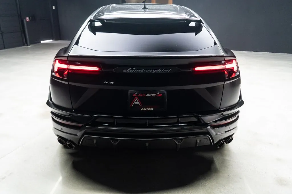 Lamborghini Urus photo 17