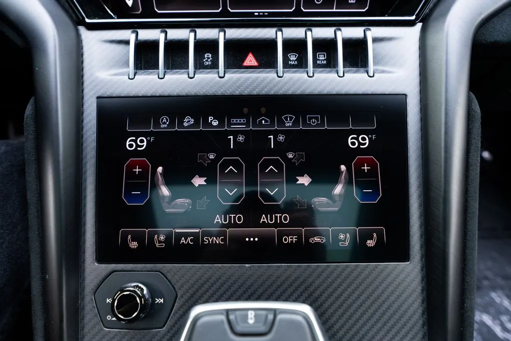 Lamborghini Urus photo 38