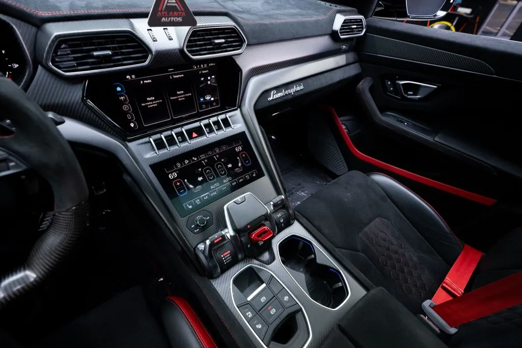 Lamborghini Urus photo 39