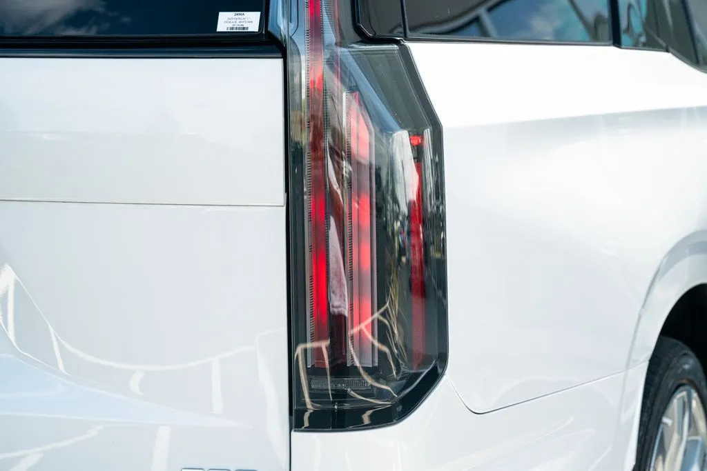 Cadillac Escalade photo 13