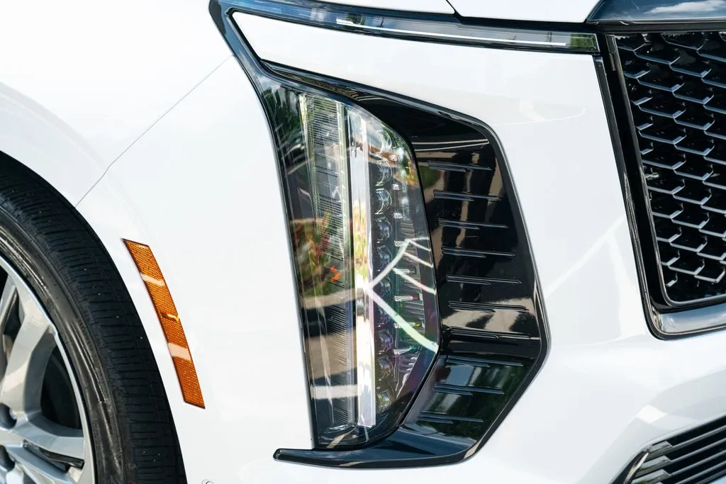 Cadillac Escalade photo 9