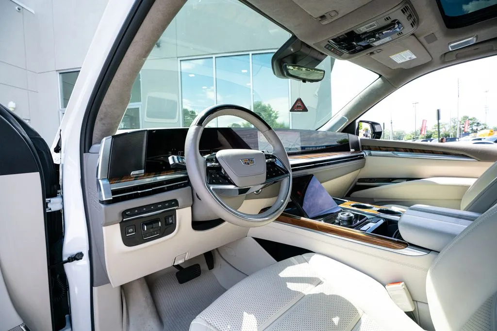 Cadillac Escalade photo 29
