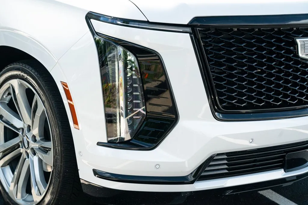 Cadillac Escalade photo 8