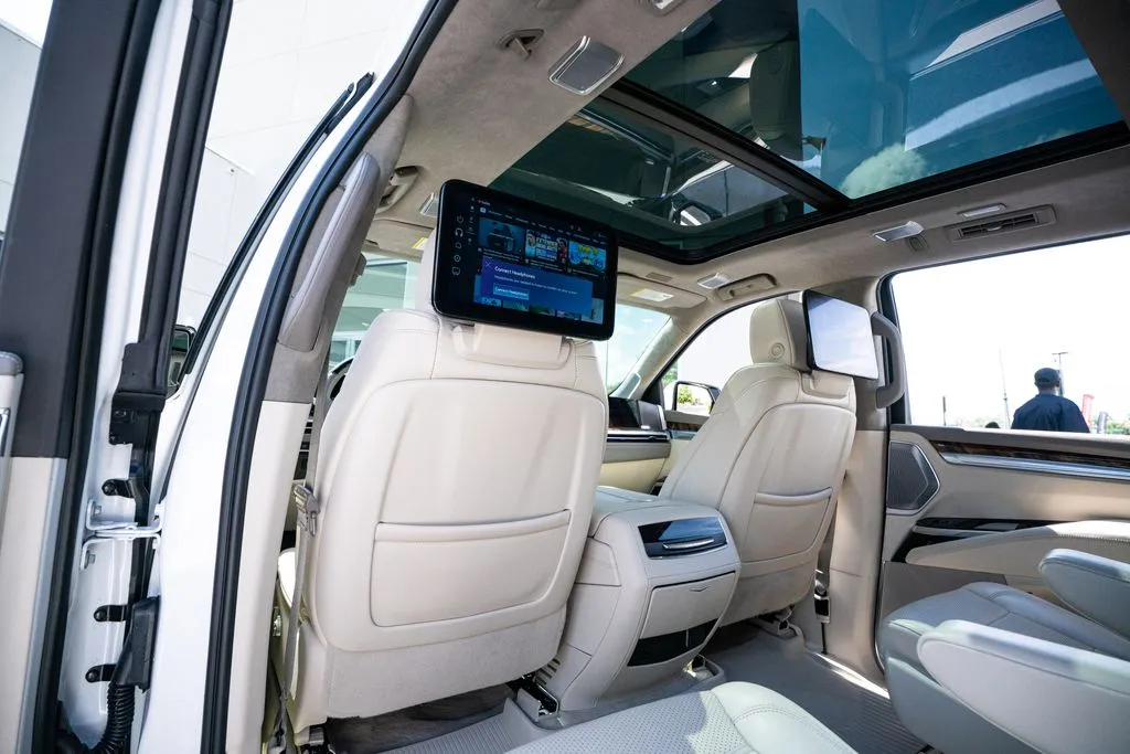 Cadillac Escalade photo 48