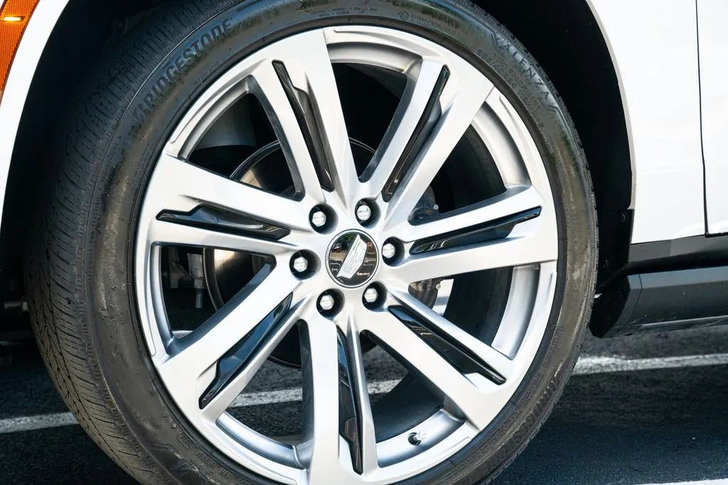 Cadillac Escalade photo 23