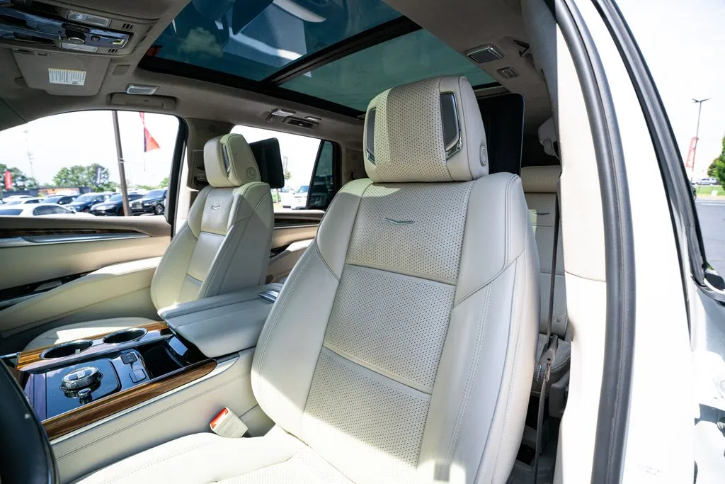 Cadillac Escalade photo 32