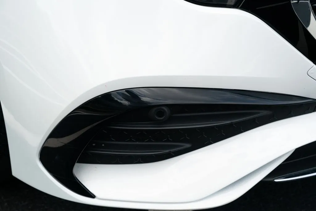 Mercedes-Benz E-Class photo 11