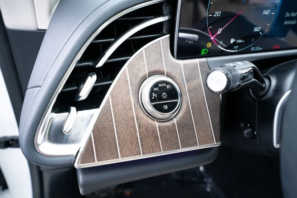 Mercedes-Benz E-Class photo 33