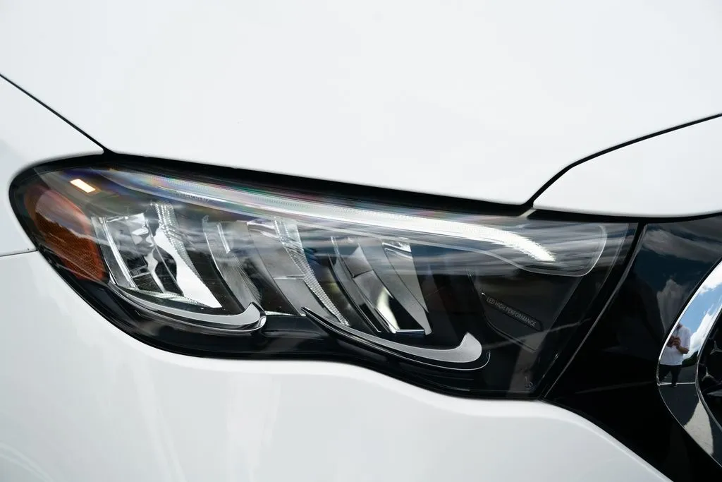 Mercedes-Benz E-Class photo 10