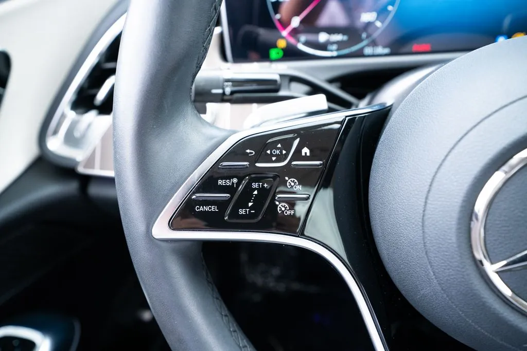 Mercedes-Benz E-Class photo 38