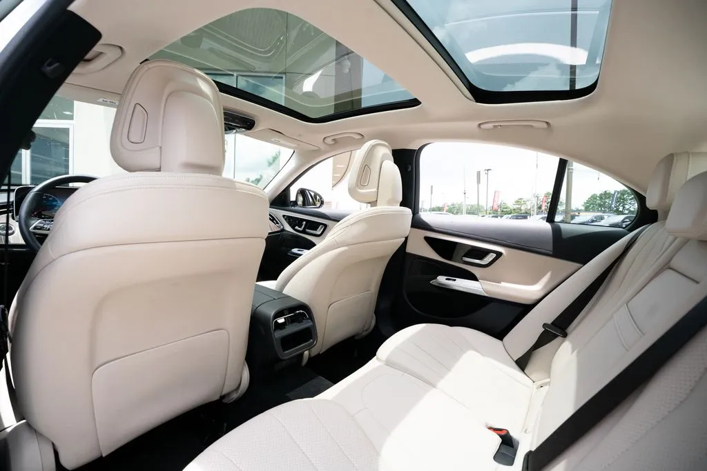 Mercedes-Benz E-Class photo 47