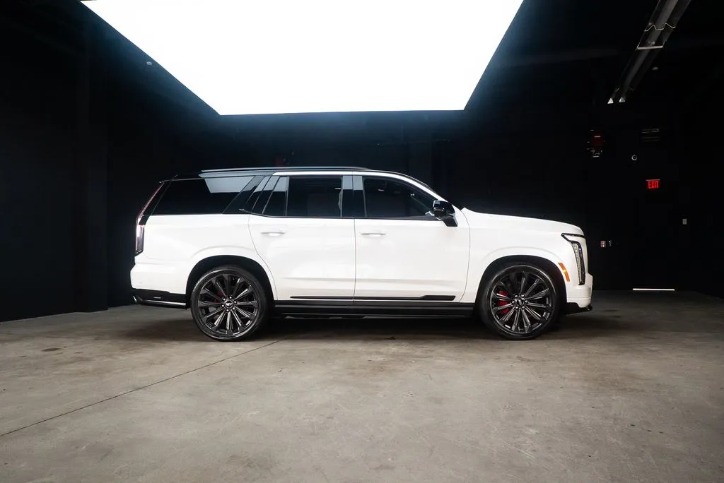 Cadillac Escalade photo 9