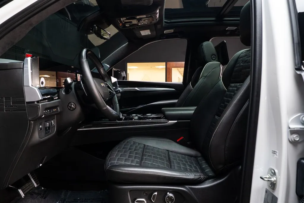 Cadillac Escalade photo 19