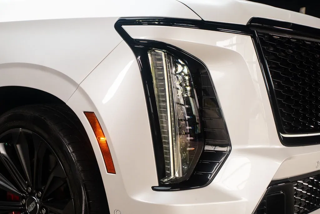 Cadillac Escalade photo 8