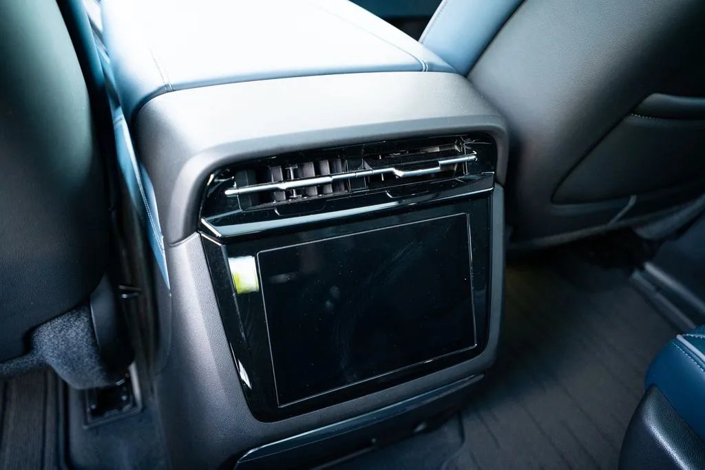Cadillac Escalade IQ photo 48