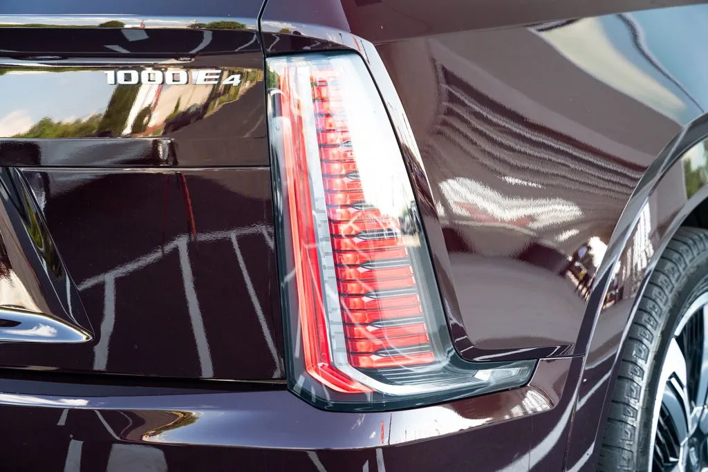 Cadillac Escalade IQ photo 11