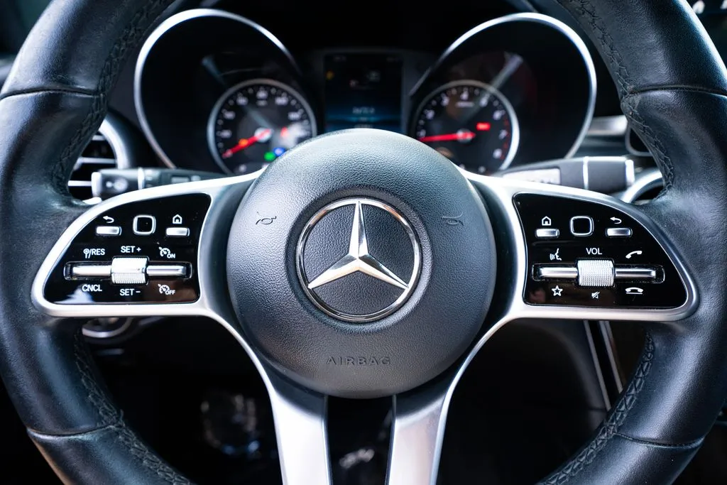 Mercedes-Benz GLC photo 32